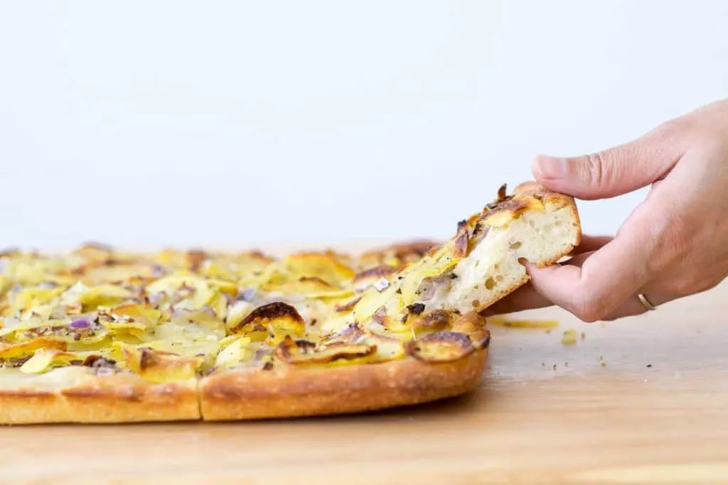 vegan potato pan pizza