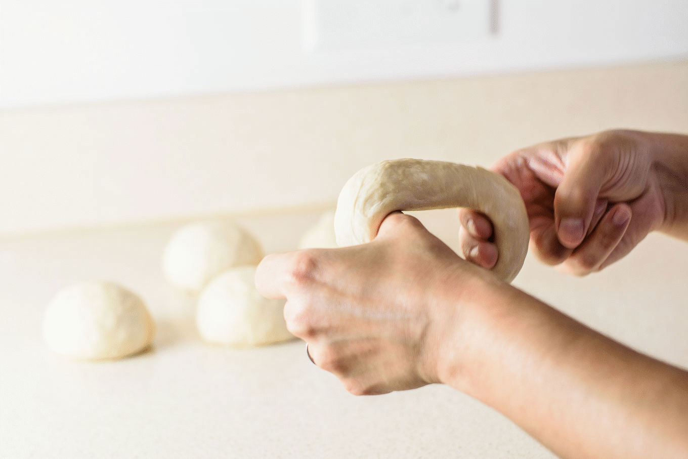 shaping bagels with hole and stretching method