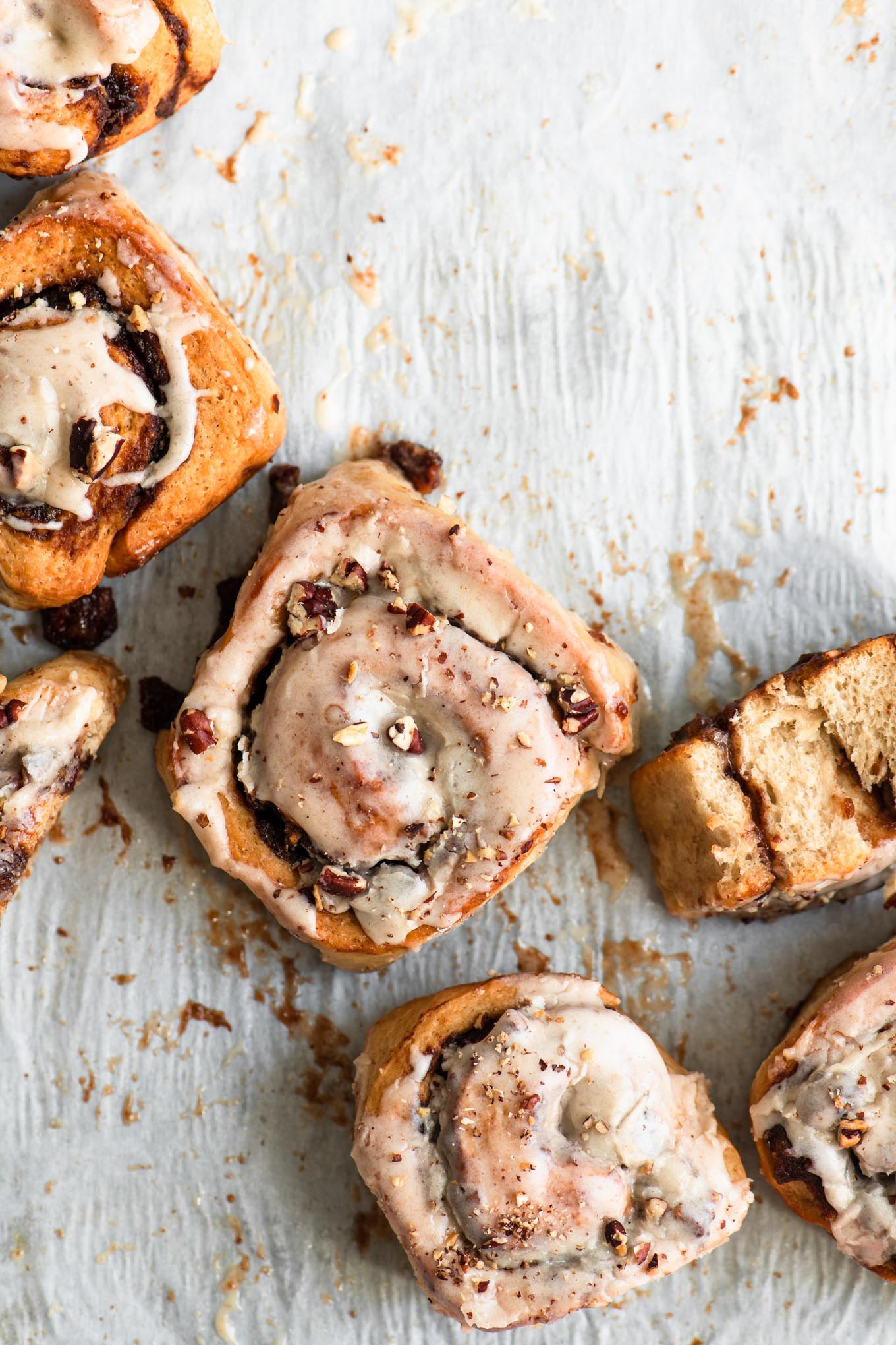 apple pecan cinnamon rolls arranged in a curve