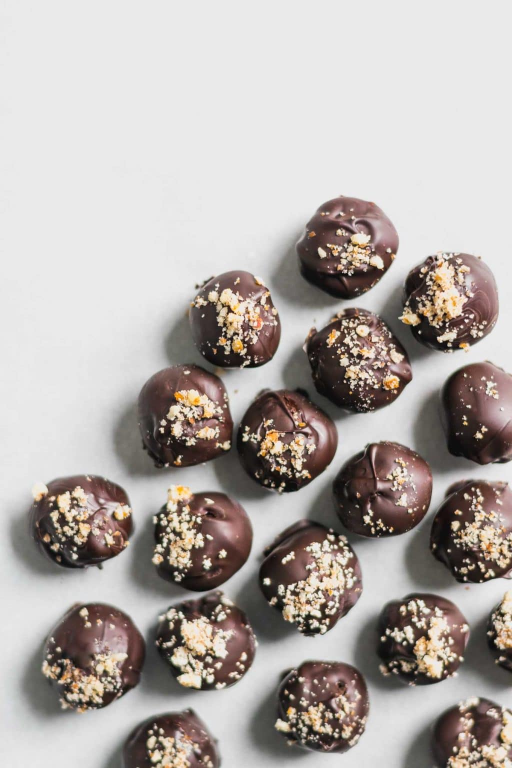 vegan chocolate hazelnut truffles