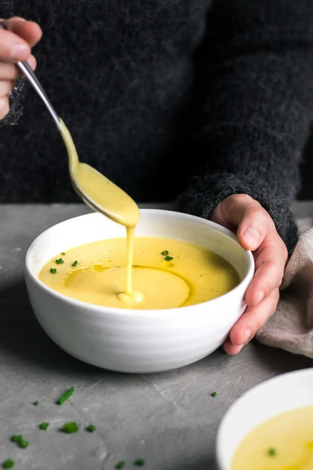 Creamy vegan potato leek soup