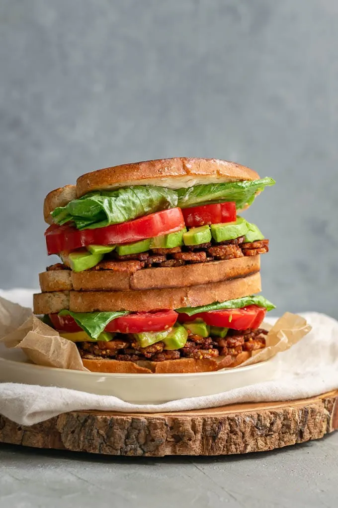 Vegan tempeh BLT sandwiches with avocaado