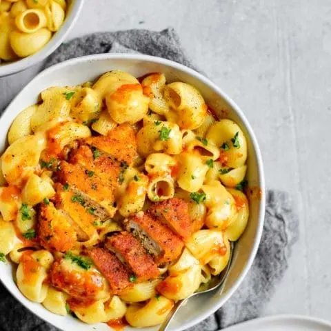 Vegan buffalo wing mac and cheese