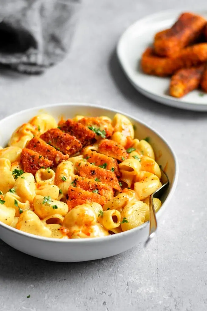 vegan buffalo tofu wing mac and cheese