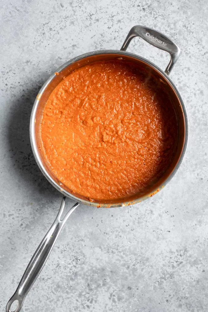 curry tomato sauce blended until smooth in pot