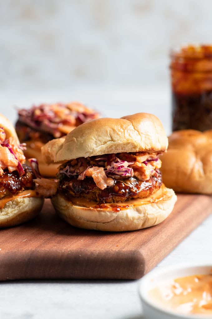 korean barbecue tempeh burgers