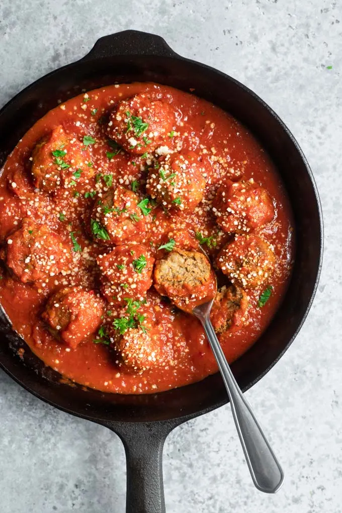 vegan chickpea meatballs in tomato sauce