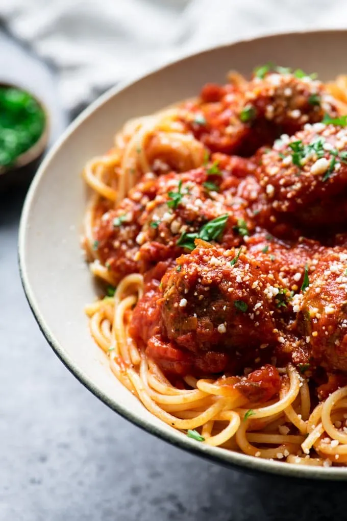 spaghetti and vegan meatballs
