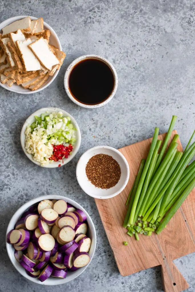 ingredients prepped for the stir fry and in separate bowls