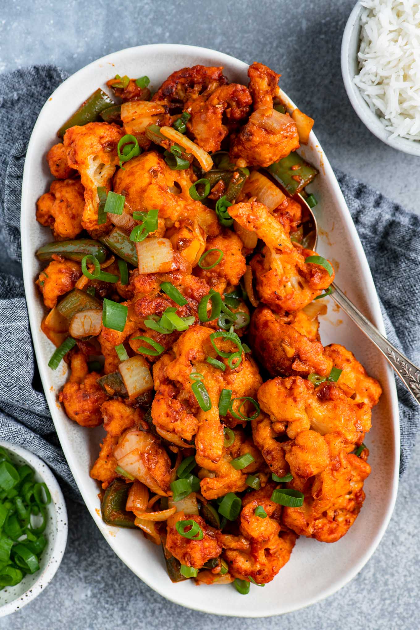 cauliflower manchurian served on a platter