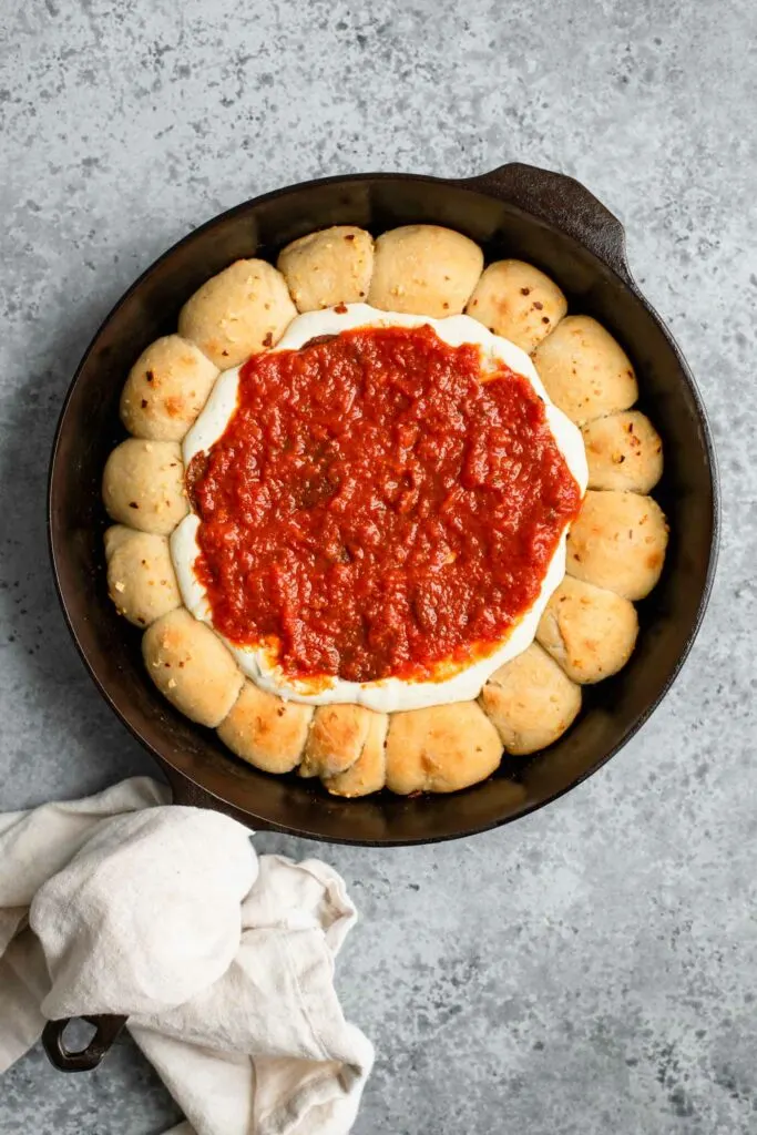 pizza sauce spread to cover dip