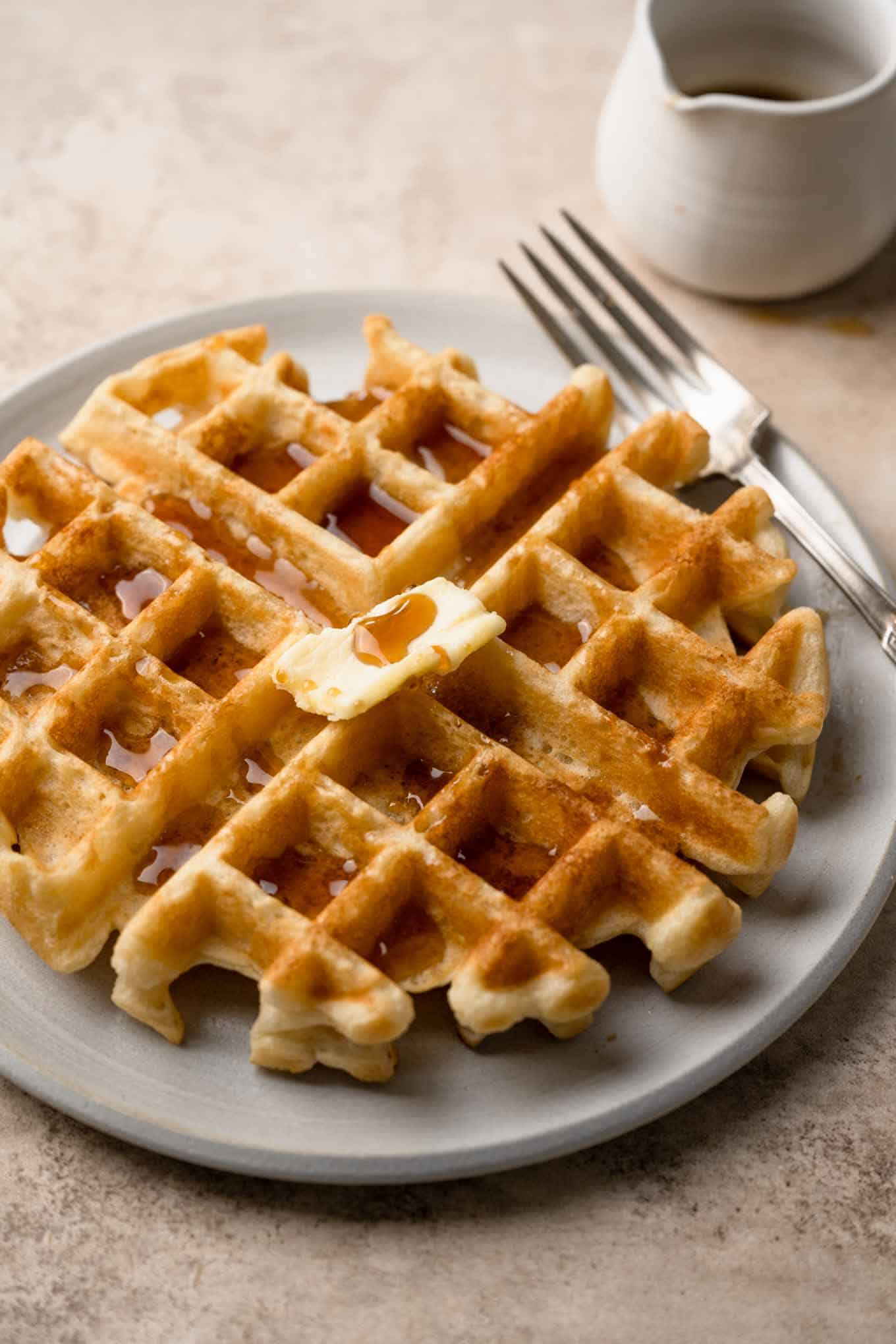 Non-Stick Belgian Waffle Maker, Fluffy Restaurant-Style Waffles